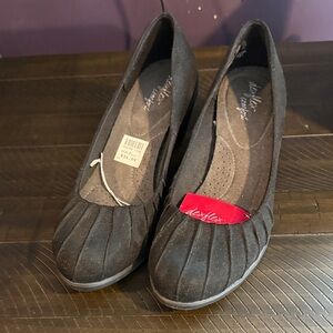 Dexflex Comfort Black Pleated Loafers